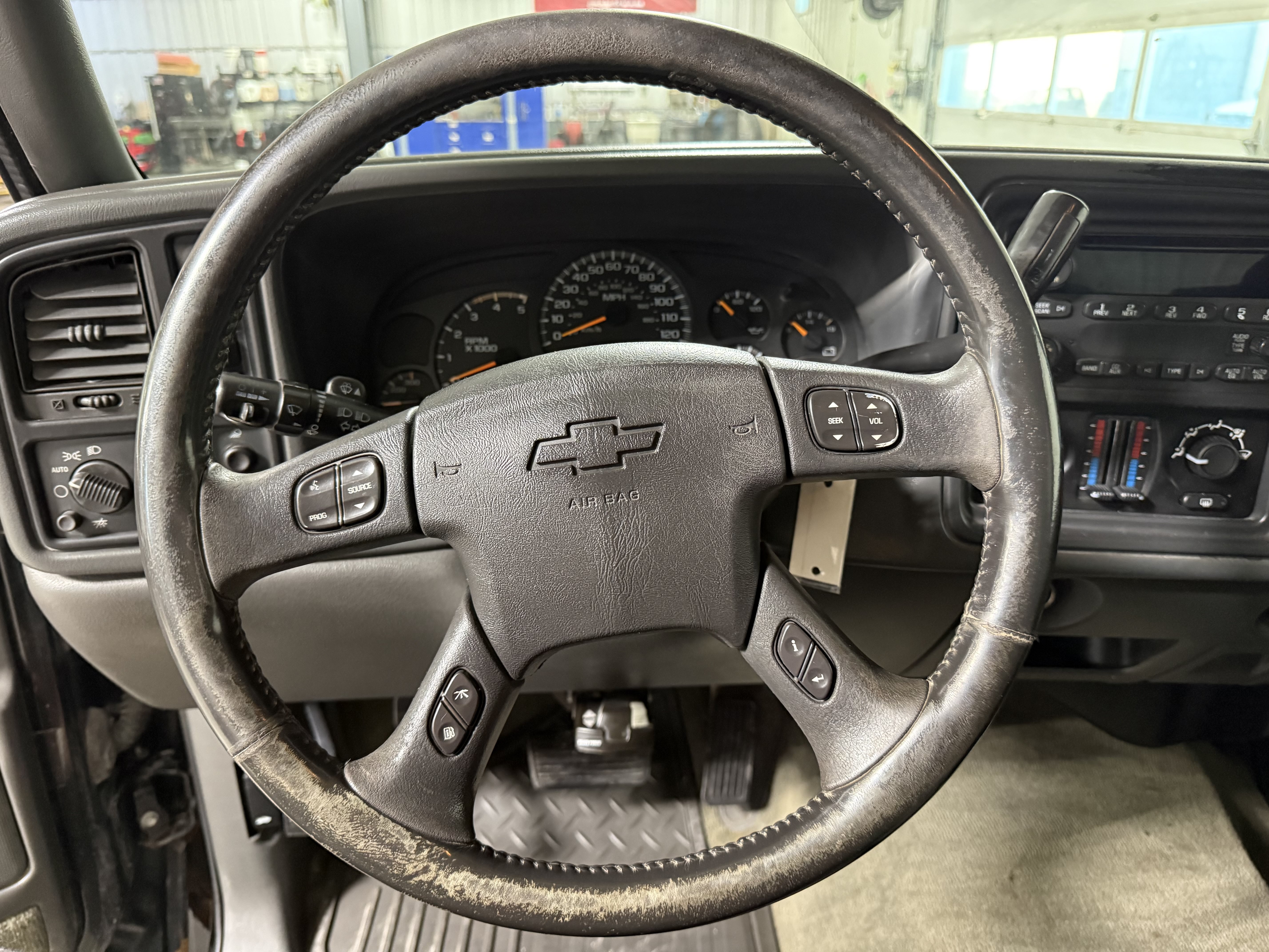 Used 2005 Chevrolet Silverado 2500 4x4 Crew Cab image 15