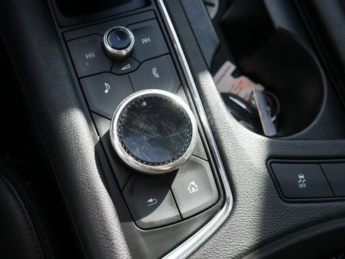 Used 2020 Cadillac XT6 Premium Luxury image 23