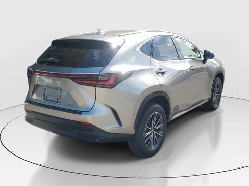 Used 2024 Lexus NX 250 FWD image 7