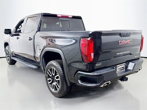 Certified 2022 GMC Sierra 1500 AT4 w/ AT4 Preferred Package image 6