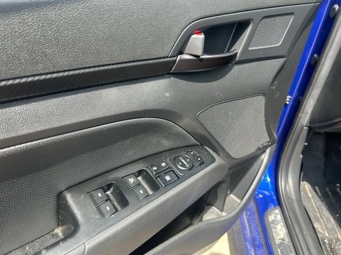 Used 2020 Hyundai Elantra Sport w/ Premium Package 02 FWD image 11
