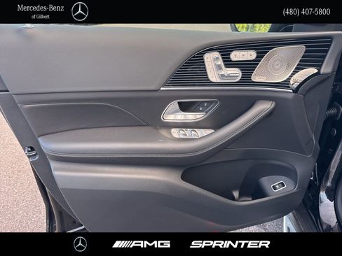 New 2026 Mercedes-Benz GLS 580 4MATIC image 11