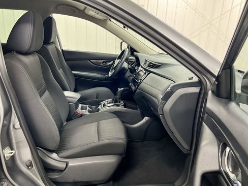 Used 2020 Nissan Rogue SV AWD/4WD image 21