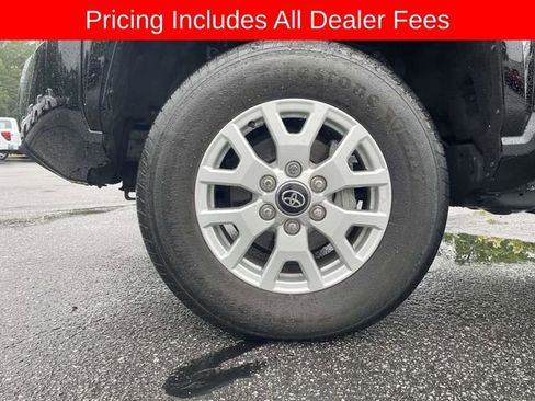 Used 2024 Toyota Tacoma SR5 AWD/4WD image 8