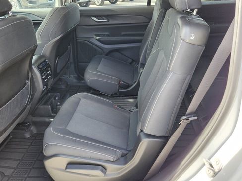 Certified 2024 Jeep Grand Cherokee L Laredo image 10