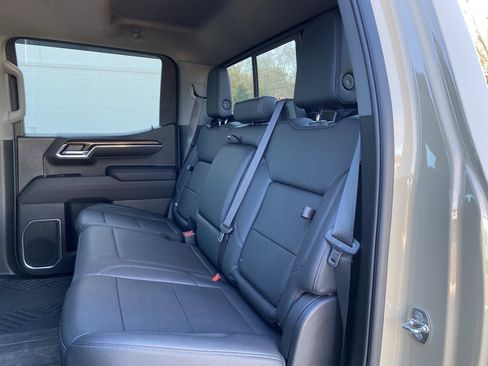 Used 2022 Chevrolet Silverado 1500 LT Trail Boss w/ LT Trail Boss Premium Package image 41