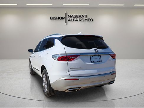 Used 2024 Buick Enclave Premium image 5