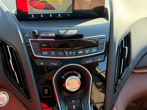 Certified 2024 Acura MDX FWD w/ Technology Package image 4