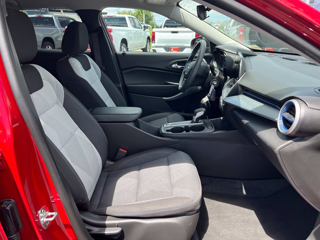 Certified 2026 Chevrolet Trax LS FWD image 19