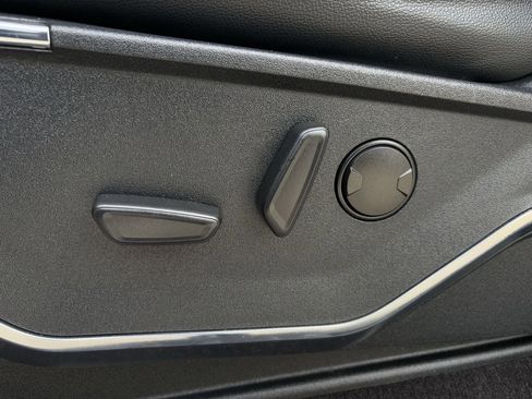 Used 2022 Ford F150 Lariat image 29