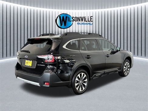 Used 2023 Subaru Outback Limited image 7