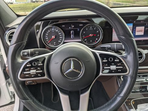 Used 2019 Mercedes-Benz E 300 image 28