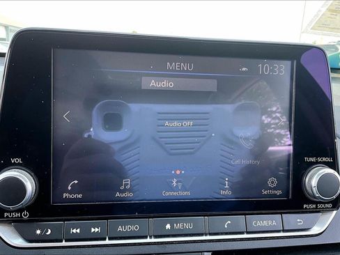 Used 2025 Nissan Altima 2.5 SV FWD image 15