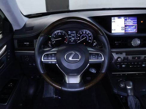Used 2016 Lexus ES 350 w/ Navigation System Package FWD image 18