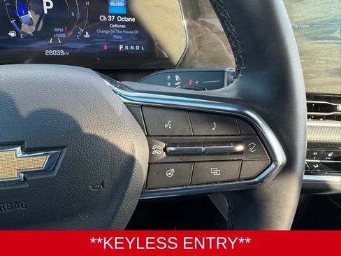 Used 2025 Chevrolet Equinox LT image 11