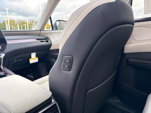 New 2026 Lexus RX 450h AWD w/ Convenience Package image 34