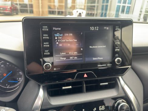 Used 2021 Toyota Venza XLE w/ Softex Package image 10