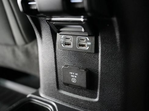 Used 2019 Jeep Wrangler Unlimited Sahara w/ Uconnect 4C Nav & Sound Group AWD/4WD image 38
