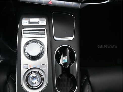 Used 2025 Genesis GV70 2.5T AWD/4WD image 15