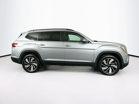 Used 2025 Volkswagen Atlas SE FWD image 10