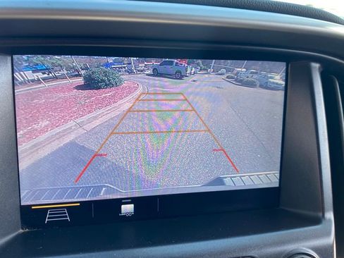 Used 2020 Chevrolet Colorado LT image 27