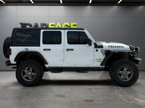 Used 2018 Jeep Wrangler Unlimited Sport S AWD/4WD image 8