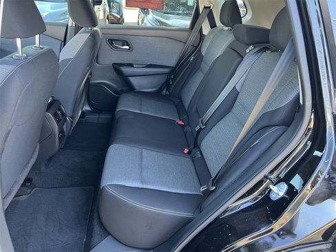 Certified 2023 Nissan Rogue SV image 24