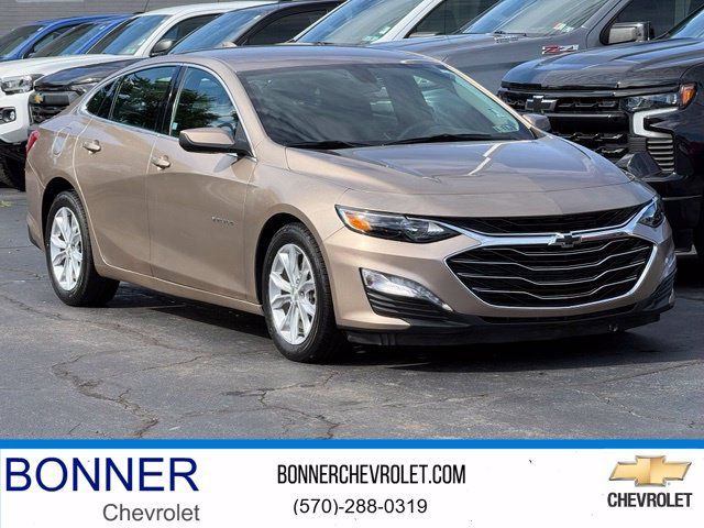 Used 2019 Chevrolet Malibu LT FWD image 1