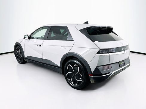 Used 2024 Hyundai Ioniq 5 SEL image 5