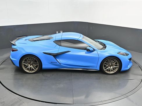 Used 2024 Chevrolet Corvette Z06 RWD image 29