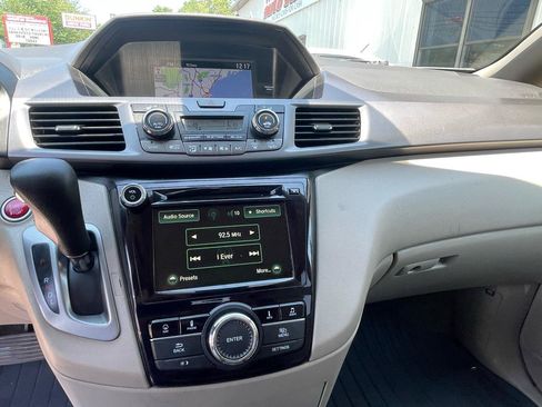 Used 2014 Honda Odyssey EX-L image 17