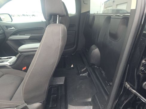 Used 2022 Chevrolet Colorado LT w/ Fleet Safety Package image 15