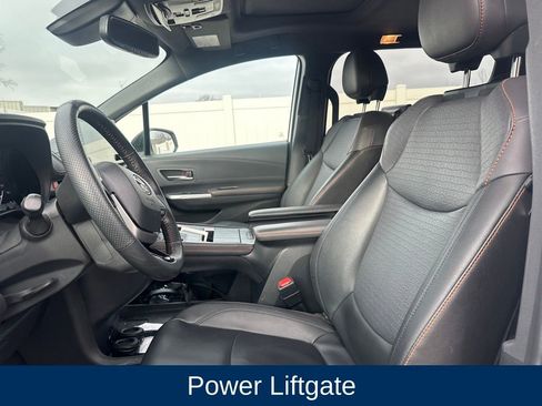 Used 2022 Toyota Sienna XSE image 10