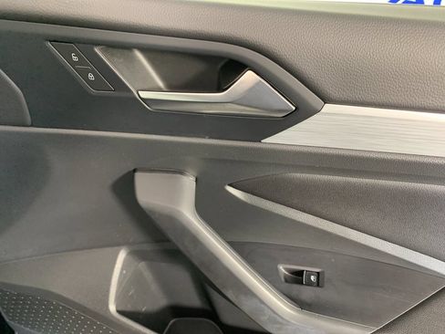 Used 2025 Volkswagen Jetta Sport FWD image 37