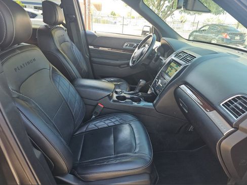 Used 2017 Ford Explorer Platinum AWD/4WD image 13
