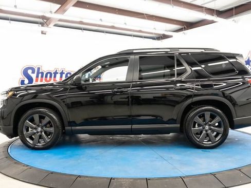 Certified 2025 Honda Pilot Sport image 5