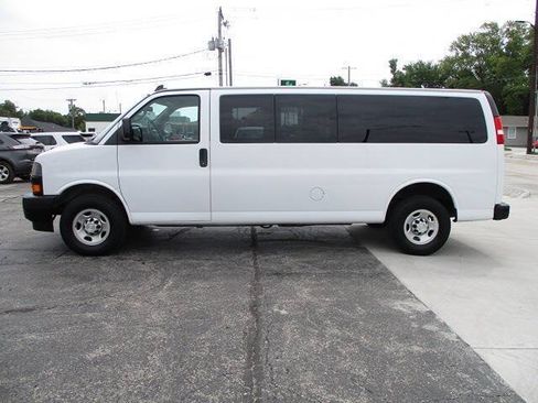 Used 2019 Chevrolet Express 3500 LS RWD image 6