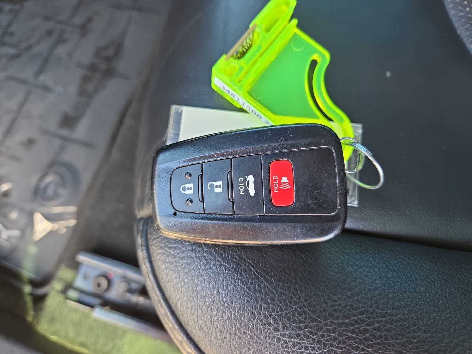 Used 2020 Toyota Camry XSE FWD image 28