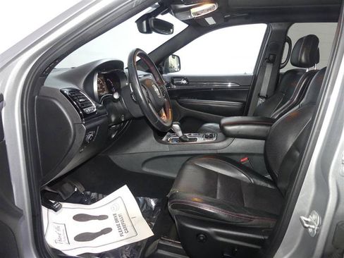 Used 2019 Jeep Grand Cherokee Trailhawk w/ Trailhawk Luxury Group AWD/4WD image 22
