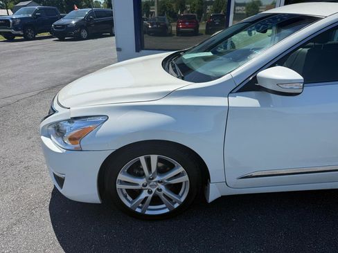 Used 2015 Nissan Altima 3.5 SL FWD image 3