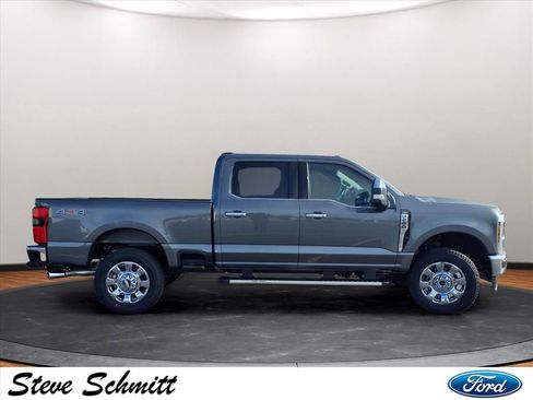 New 2026 Ford F250 Lariat w/ Chrome Package image 24