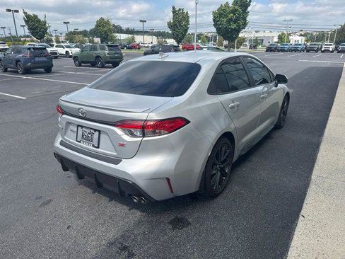 Certified 2024 Toyota Corolla SE w/ SE Premium Package FWD image 4