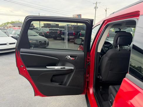 Used 2017 Dodge Journey SXT AWD/4WD image 32