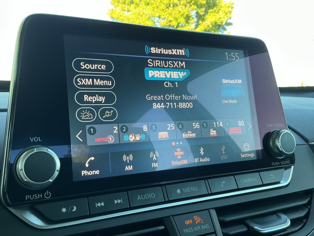 Used 2025 Nissan Altima 2.5 SV FWD image 24