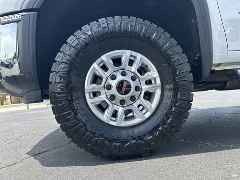 Used 2024 GMC Sierra 2500 SLE w/ SLE Value Package; AWD/4WD image 12