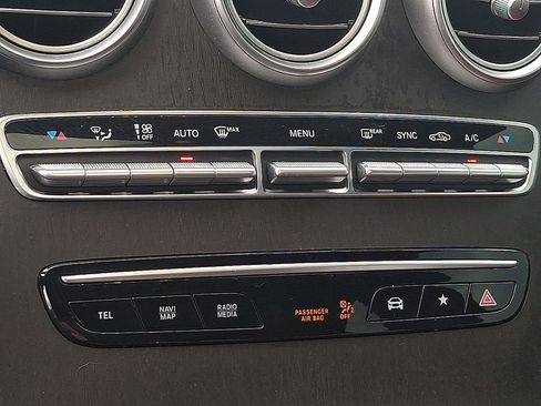 Used 2021 Mercedes-Benz GLC 300 4MATIC Coupe image 22