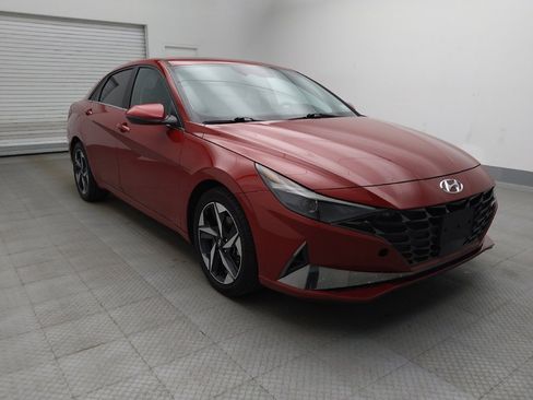 Used 2021 Hyundai Elantra SEL w/ Convenience + Premium Package FWD image 13