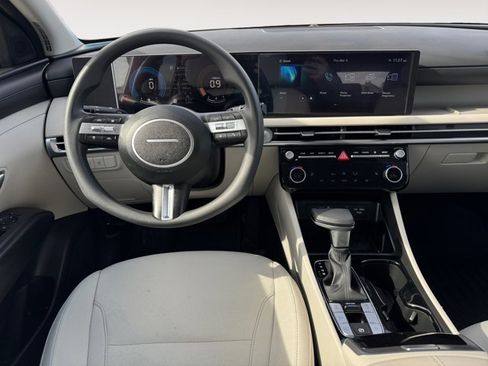 Used 2025 Hyundai Tucson SEL image 10