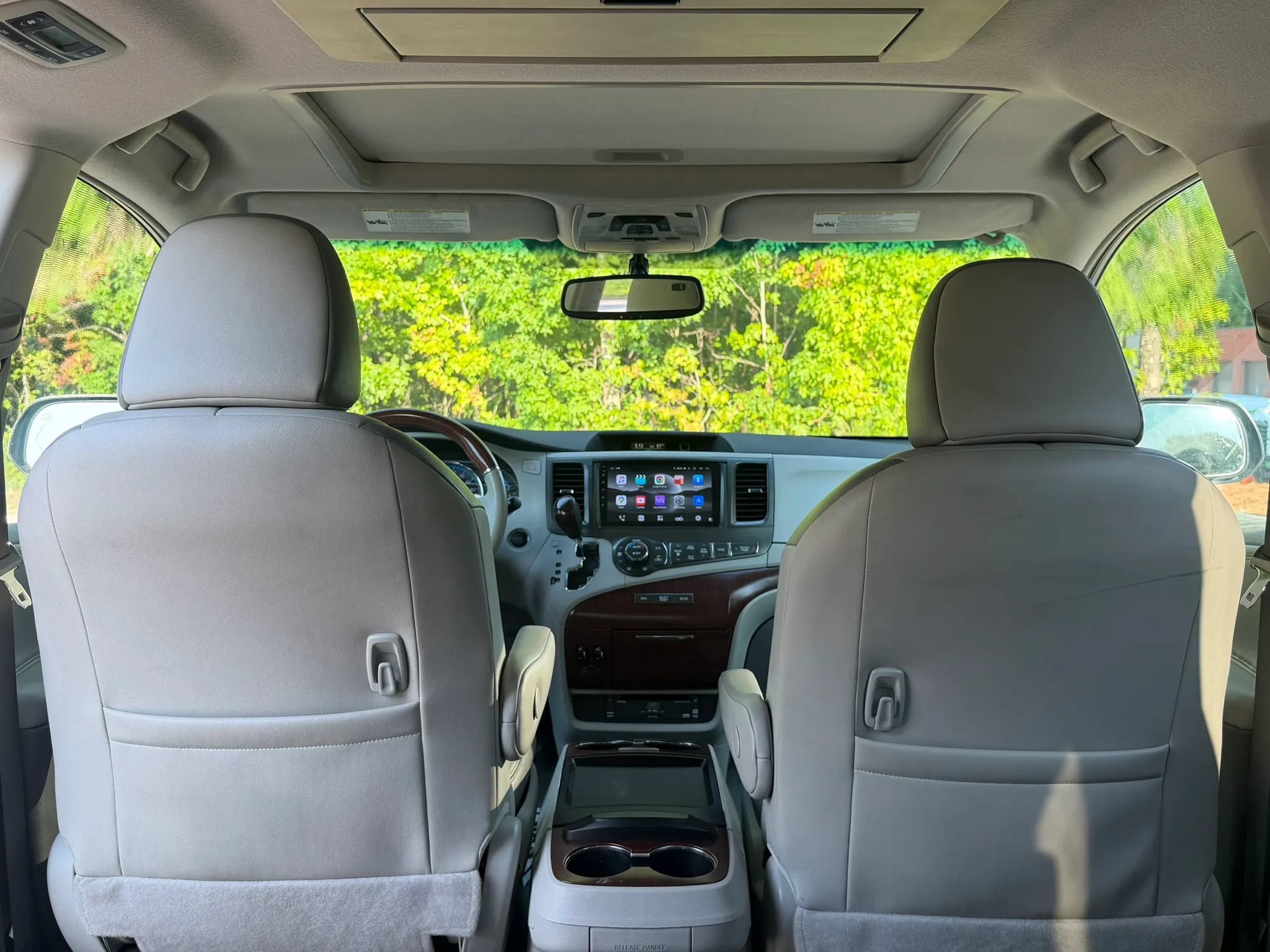 Used 2011 Toyota Sienna Limited w/ Premium Pkg FWD image 17