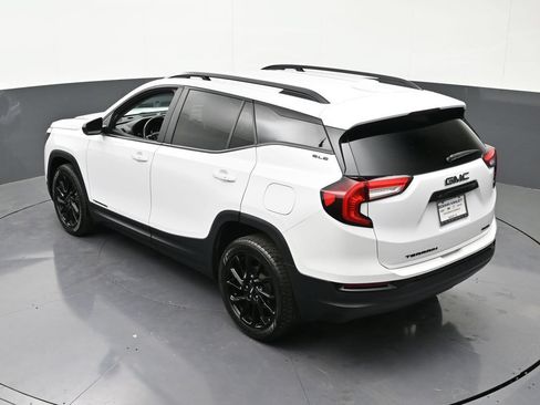 Used 2023 GMC Terrain SLE w/ Elevation Edition AWD/4WD image 18